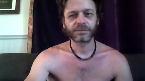 Snapshot of maxthewolf chatting on 07/05/26, 10:11 MaxTheWolf online show from 07/05/26, 10:11
