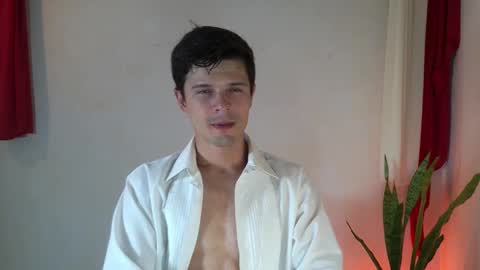 Max online show from 02/14/25, 03:22