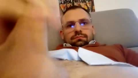 Snapshot of maxview67 chatting on 12/15/25, 07:56 Max online show from 12/15/25, 07:56