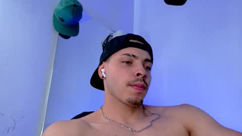 MAX online show from 09/22/25, 08:33