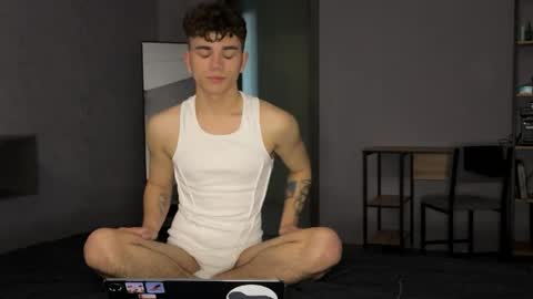 Max online show from 05/02/26, 02:11