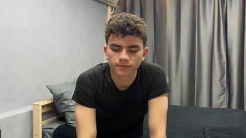 Max online show from 05/17/26, 04:14