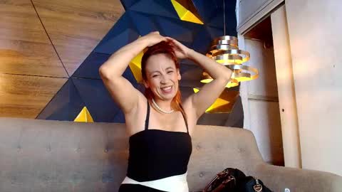 Snapshot of maxx_caprice chatting on 09/19/25, 11:11 gabby online show from 09/19/25, 11:11