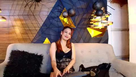 Snapshot of maxx_caprice chatting on 10/28/25, 02:59 gabby online show from 10/28/25, 02:59