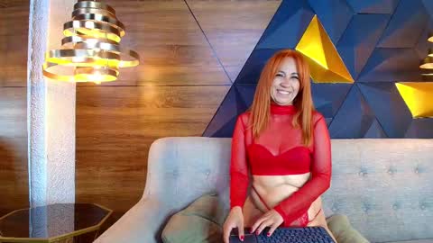 Snapshot of maxx_caprice chatting on 11/21/25, 03:16 gabby online show from 11/21/25, 03:16