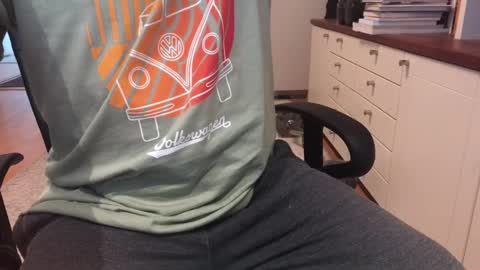 Max online show from 09/10/25, 06:13