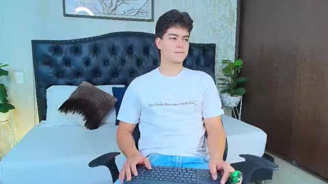 Maxxi online show from 10/04/25, 03:59