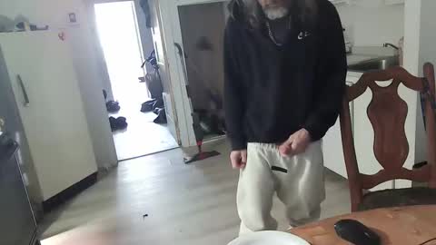 Snapshot of maxxou69hot chatting on 04/17/26, 01:47 maxxou69hot online show from 04/17/26, 01:47