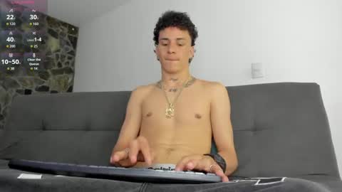Snapshot of maxxx_bigcock chatting on 07/11/26, 02:14 Max online show from 07/11/26, 02:14