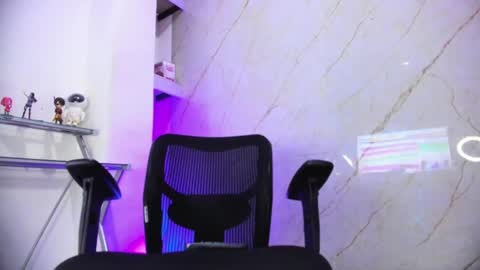 bunny black   online show from 02/19/25, 12:57