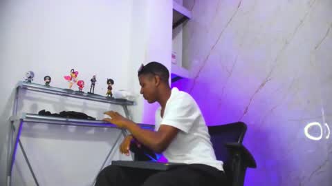 bunny black   online show from 02/21/25, 01:33