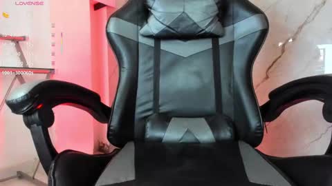 bunny black   online show from 03/05/25, 07:17