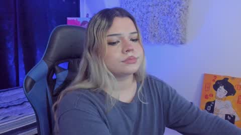 Snapshot of maxxxine_ chatting on 12/07/24, 08:22 Maxine Minx online show from 12/07/24, 08:22