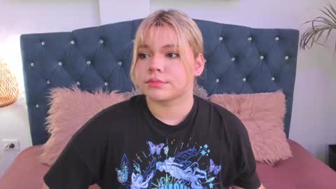 Snapshot of maxxxine_ chatting on 01/12/25, 01:27 Maxine Minx online show from 01/12/25, 01:27