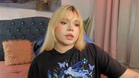 Snapshot of maxxxine_ chatting on 01/29/25, 02:30 Maxine Minx online show from 01/29/25, 02:30