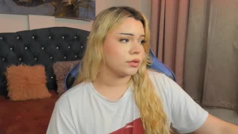 Snapshot of maxxxine_ chatting on 02/28/25, 09:47 Maxine Minx online show from 02/28/25, 09:47