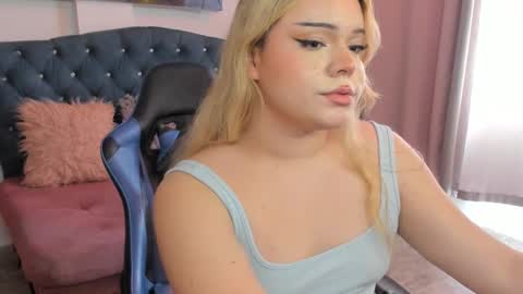 Snapshot of maxxxine_ chatting on 03/06/25, 04:28 Maxine Minx online show from 03/06/25, 04:28