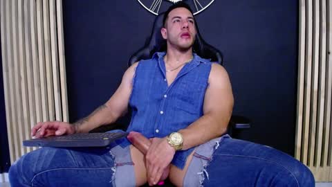 Snapshot of maxxxpowerful chatting on 12/02/24, 03:14 maxxxpowerful online show from 12/02/24, 03:14