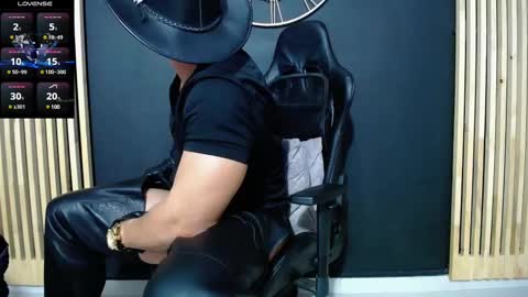 Snapshot of maxxxpowerful chatting on 02/20/25, 03:12 maxxxpowerful online show from 02/20/25, 03:12