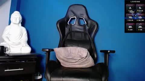 Snapshot of maxxxpowerful chatting on 10/09/25, 04:27 maxxxpowerful online show from 10/09/25, 04:27