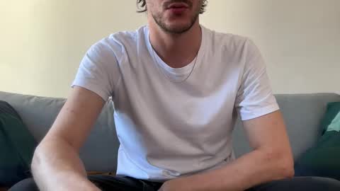 Snapshot of maxxxurbate chatting on 04/20/26, 11:46 MaxXxurbate online show from 04/20/26, 11:46