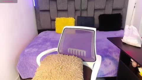 maxylody_69 online show from 09/14/25, 03:00