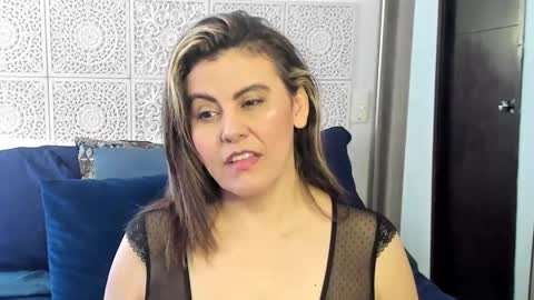 Victoria online show from 02/01/25, 04:44