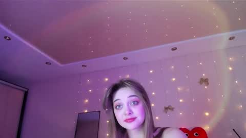 Snapshot of may_fl0wer chatting on 02/20/26, 11:11 May Flower online show from 02/20/26, 11:11