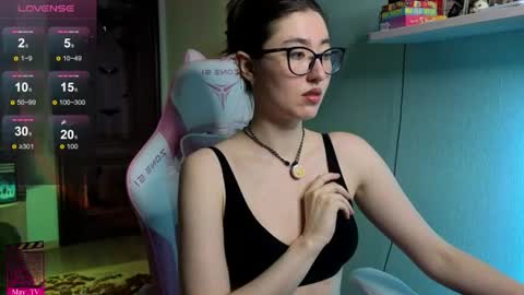 Snapshot of may_may_moon chatting on 07/02/26, 07:53 may_may_moon online show from 07/02/26, 07:53