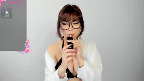 Snapshot of may_mia chatting on 01/29/25, 02:51 Mia online show from 01/29/25, 02:51