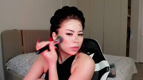 Snapshot of may_mia chatting on 02/12/26, 02:17 Mia online show from 02/12/26, 02:17