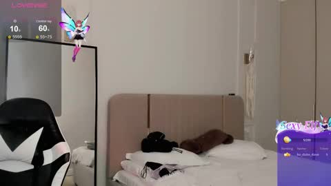 Snapshot of may_mia chatting on 02/14/26, 02:19 Mia online show from 02/14/26, 02:19