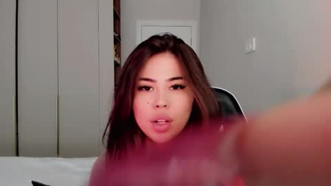 Snapshot of may_mia chatting on 02/23/26, 05:49 Mia online show from 02/23/26, 05:49