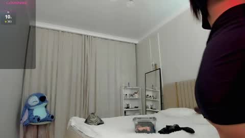 Snapshot of may_mia chatting on 04/23/26, 04:35 Mia online show from 04/23/26, 04:35