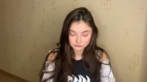 may online show from 11/08/25, 02:39