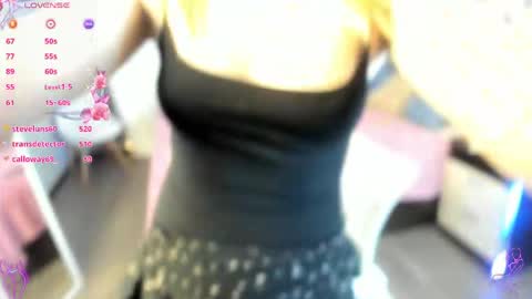 Snapshot of may_want chatting on 04/01/26, 01:41 Leila online show from 04/01/26, 01:41