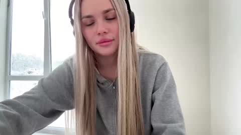 Maya online show from 01/16/26, 09:57