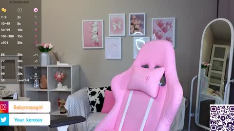 Snapshot of maya_blonde18 chatting on 01/22/25, 03:31 Maya online show from 01/22/25, 03:31