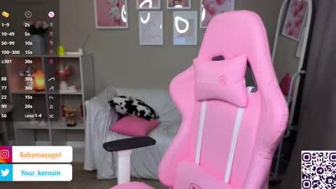 Snapshot of maya_blonde18 chatting on 01/31/25, 06:57 Maya online show from 01/31/25, 06:57