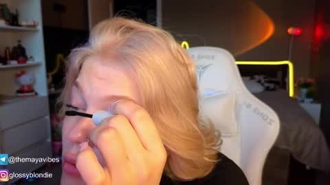 Maya online show from 04/01/26, 04:02