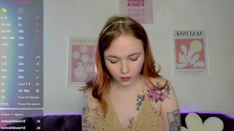 Snapshot of maya_light chatting on 01/28/25, 12:11 Maya online show from 01/28/25, 12:11