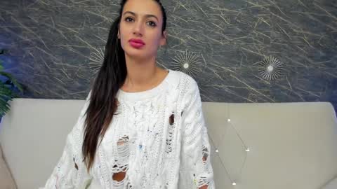 Snapshot of maya_lisa chatting on 11/24/25, 08:30 Karah online show from 11/24/25, 08:30