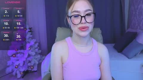 Snapshot of maya_lolly chatting on 12/08/24, 05:33 Maya online show from 12/08/24, 05:33