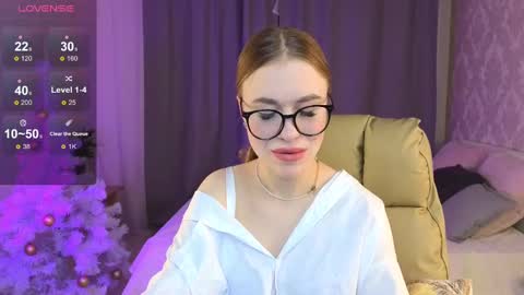 Snapshot of maya_lolly chatting on 12/24/24, 05:23 Maya online show from 12/24/24, 05:23