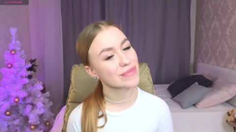 Snapshot of maya_lolly chatting on 01/05/25, 05:20 Maya online show from 01/05/25, 05:20