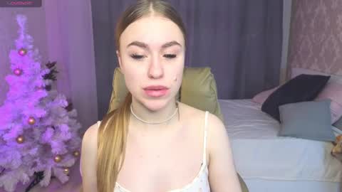 Snapshot of maya_lolly chatting on 01/07/25, 02:51 Maya online show from 01/07/25, 02:51