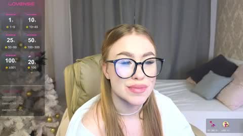 Snapshot of maya_lolly chatting on 01/11/25, 11:02 Maya online show from 01/11/25, 11:02