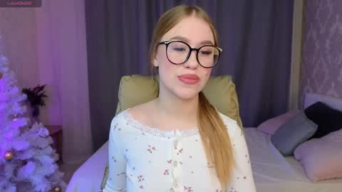 Snapshot of maya_lolly chatting on 01/15/25, 01:41 Maya online show from 01/15/25, 01:41