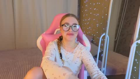 Snapshot of maya_lolly chatting on 01/17/25, 05:08 Maya online show from 01/17/25, 05:08