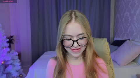 Snapshot of maya_lolly chatting on 01/18/25, 01:40 Maya online show from 01/18/25, 01:40